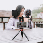 YELANGU PC204 YLG1801D Vlogging Live Broadcast LED Selfie Light Smartphone Video Rig Handle Stabilizer Bracket Kits with Microphone & Tripod, PC204