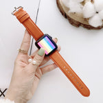 D-förmiges Armband mit glatter Oberfläche als Ersatz für Apple Watch Series 6, SE, 5 und 4 (44 mm) sowie 3, 2 und 1 (42 mm).