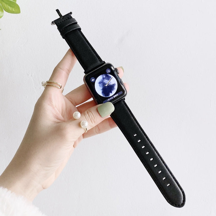 D-förmiges Armband mit glatter Oberfläche als Ersatz für Apple Watch Series 6, SE, 5 und 4 (44 mm) sowie 3, 2 und 1 (42 mm).