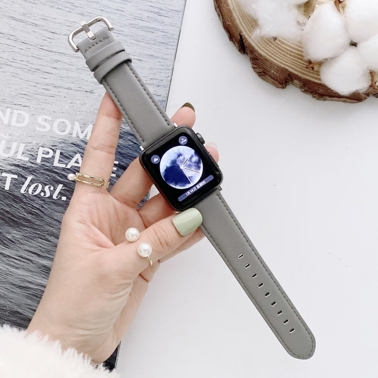 D-förmiges Armband mit glatter Oberfläche als Ersatz für Apple Watch Series 6, SE, 5 und 4 (44 mm) sowie 3, 2 und 1 (42 mm).