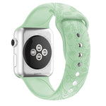 سوار ساعة من السيليكون بنقش فراشات وحب الزهور لسلسلة Apple Watch، 7 41مم / 6&SE&5&4 40مم / 3&2&1 38مم