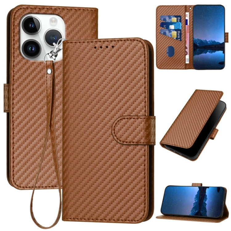 غطاء هاتف من جلد ألياف الكربون مع إبزيم وحبل معصم YX0070، لهواتف iPhone 16 Pro، iPhone 16 Plus، iPhone 16، iPhone 15 Pro Max، iPhone 15 Pro، iPhone 15 Plus