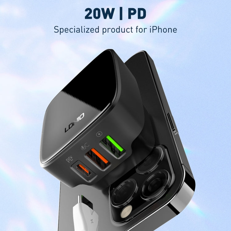 شاحن LDNIO Q334 بقوة 32 واط بمنفذ Type-C + منفذي USB مع كابل USB-C / Type-C إلى USB-C / Type-C بطول 1 متر، قابس الاتحاد الأوروبي، قابس المملكة المتحدة، قابس الولايات المتحدة
