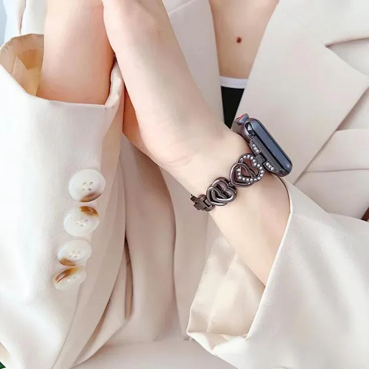 سوار ساعة معدني ماسي بتصميم القلب المزدوج من xDfind، لسلسلة Apple Watch مقاسات 42 / 44 / 45 / 46 / 49مم، لسلسلة Apple Watch مقاسات 38 / 40 / 41 / S10 42مم