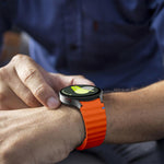 سوار ساعة سيليكون بخياطة متموجة مع فيلم منحني ثلاثي الأبعاد، لساعات Samsung Galaxy Watch6 مقاس 44مم، وSamsung Galaxy Watch6 مقاس 40مم، وSamsung Galaxy Watch6 Classic مقاس 43مم، وSamsung Galaxy Watch5 مقاس 44مم