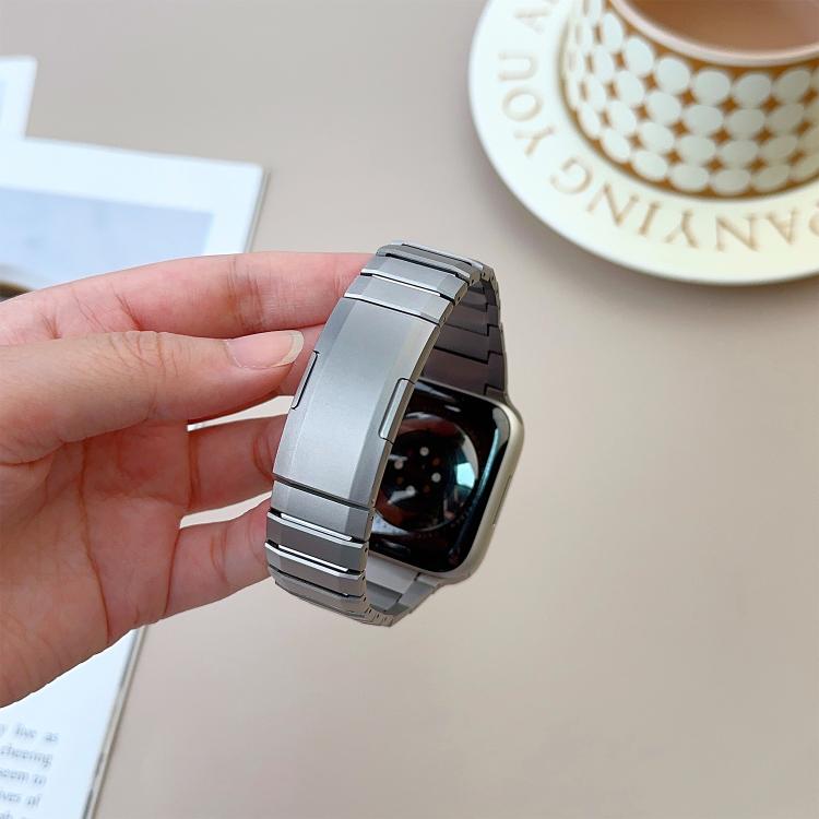 Abnehmbares, gebogenes Edelstahl-Armband, passend für Apple Watch 46 mm / 49 mm / 45 mm / 44 mm und 42 mm / 41 mm / 40 mm / 38 mm