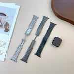 Abnehmbares, gebogenes Edelstahl-Armband, passend für Apple Watch 46 mm / 49 mm / 45 mm / 44 mm und 42 mm / 41 mm / 40 mm / 38 mm