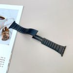 Abnehmbares, gebogenes Edelstahl-Armband, passend für Apple Watch 46 mm / 49 mm / 45 mm / 44 mm und 42 mm / 41 mm / 40 mm / 38 mm