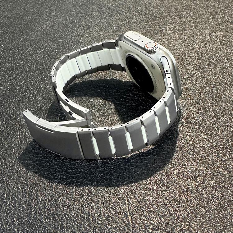 Curved Two-Tone Side-Release Stainless Steel Watch Band, For Apple Watch 49mm / 46mm / 45mm / 44mm, For Apple Watch 42mm / 41mm / 40mm / 38mm