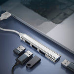 محطة إرساء صغيرة متعددة الوظائف 4 في 1، المواصفات: Type-C/USB-C 3.0 (فضي)، Type-C/USB-C 3.0 (فضي)، Type-C/USB-C 3.0 (رمادي)، Type-C/USB-C 3.0 (وردي)، USB 3.0 (فضي)، USB 3.0 (رمادي)، USB 3.0 (وردي)